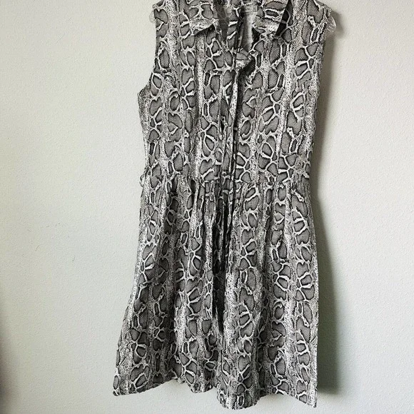 linen button down dress Sage Green Linen Button-Down Dress, Lapel Collar, Cap Sleeves main image 1